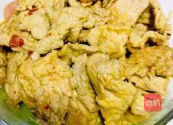 Illustration of the homemade version of boiled pork slices 5