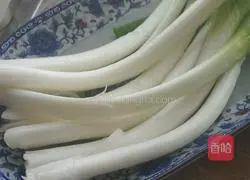 Illustration of How to Make Pork with Scallions 3