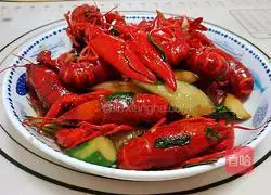 Thirteen-flavor spicy crayfish recipe illustration 6