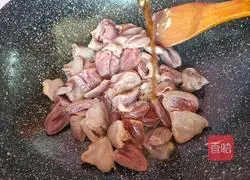 Illustration of how to make fried duck hearts with pickled vegetables 6