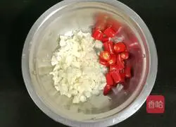 Illustration of how to stir-fry pork tongue with lettuce 6