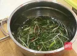 Illustration of how to make peacock fish with open tail 7