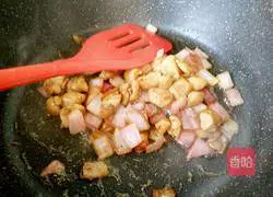 Illustration of how to make diced chicken with colored pepper 6