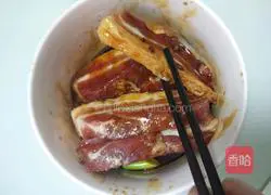 Illustration of how to make barbecued pork and fried green pepper bento with eggs 3