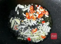 Illustration of how to make fried chicken with okra 13