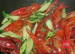 Thirteen-flavor spicy crayfish recipe illustration 5