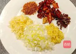 Illustration of how to make boiled pork slices 2