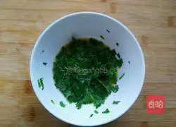 Illustration of how to make coriander omelette 6