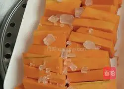 Illustration of how to make steamed pumpkin with rock sugar 3