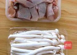 Seafood Mushroom Braised Chicken Recipe Illustration 1