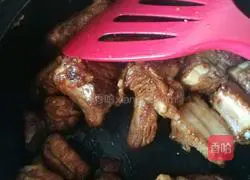 Illustration of how to make sweet and sour pork ribs 3