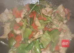 Illustration of home-style stir-fried pork belly and pepper 7