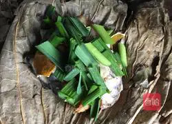 Steamed preserved fish in lotus leaves Illustration of how to do it 8