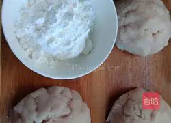 Illustration of how to make handmade fish balls 9