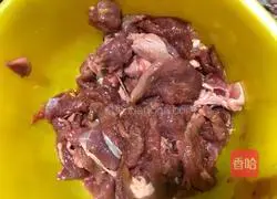 Illustration of making mutton skewers 2