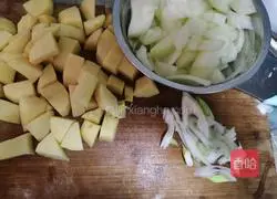 Illustration of how to make curry chicken nuggets 1