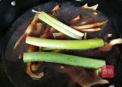 Braised Duck Feet Illustration 7