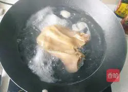 Illustration of how to make stir-fried pig ears 1