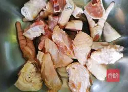 Illustration of how to make steamed mushroom, potato and slider chicken 1