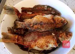 Illustration of braised crucian carp tofu in sauce 6