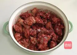 Illustration of braised pig trotters with red fermented rice 6