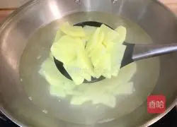 Illustration of how to make pork belly and fried potatoes 6