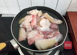 Braised pig Illustration of how to do feet 4