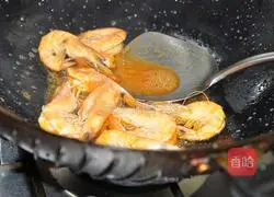 Illustration of how to make shrimps in abalone sauce 7