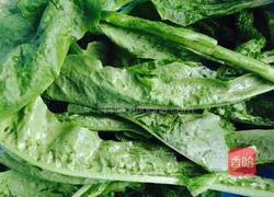 Illustration of how to make garlic lettuce 1