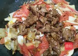 Illustration of how to make stir-fried meat with carrots and king oyster mushrooms 13