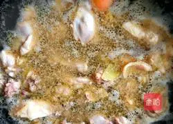 Illustration of Braised Mushroom and Chicken Nuggets 6