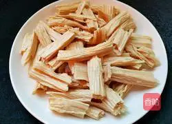 Illustration of how to make yuba roasted pork 1