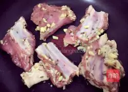 Illustration of grilled lamb chops 5