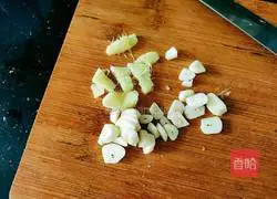 Illustration of how to cook beef brisket with carrots 5