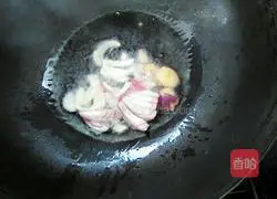 Illustration of how to make fried Xinghua rice noodles 6