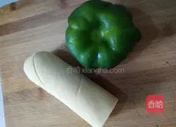 Illustration of how to make stir-fried green peppers with vegetarian chicken 1