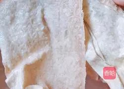 Illustration of how to make stir-fried egg white meat 1