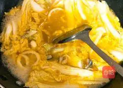 Illustration of how to make lemon fish in golden soup 5