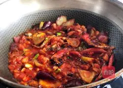 Illustration of 8-hour tomato braised beef brisket 8