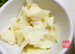 Illustration of how to make Mushu Pork 3