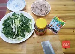 Illustration of how to make twice-cooked pork with green garlic 2