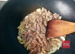 Illustration of how to stir-fry pork liver 12