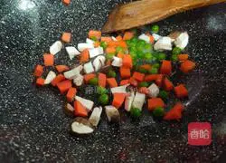 Illustration of how to make fried shrimps with solid eggs 5