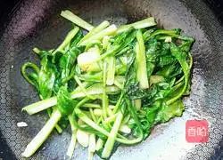 Illustration of how to make garlic cabbage 9