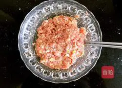 Illustration of how to make Jiaoliu meatballs 7