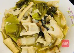 Bitter bamboo shoots pot Illustration of how to do it 8