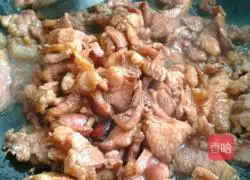 Illustration of how to make fried meat with green pepper 4