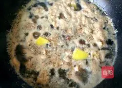 Illustration of how to make potato-roasted chicken nuggets 7