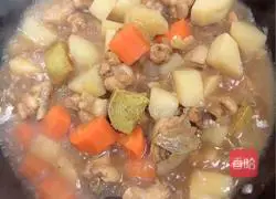 Illustration of how to make curry chicken rice 7