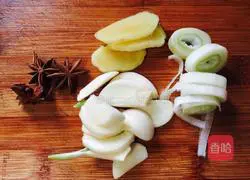 Illustration of how to make roasted chicken with lettuce 4